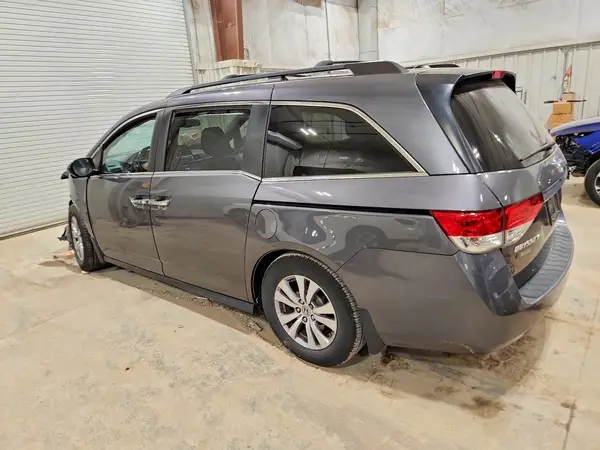 5FNRL5H60HB015664 2017 HONDA ODYSSEY - Image 2
