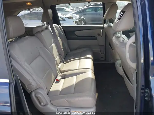 5FNRL5H60HB024252 2017 HONDA ODYSSEY - Image 8