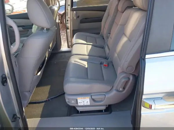 5FNRL5H61GB106232 2016 HONDA ODYSSEY - Image 8