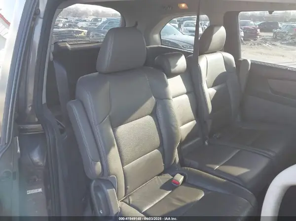 5FNRL5H61GB110300 2016 HONDA ODYSSEY - Image 8