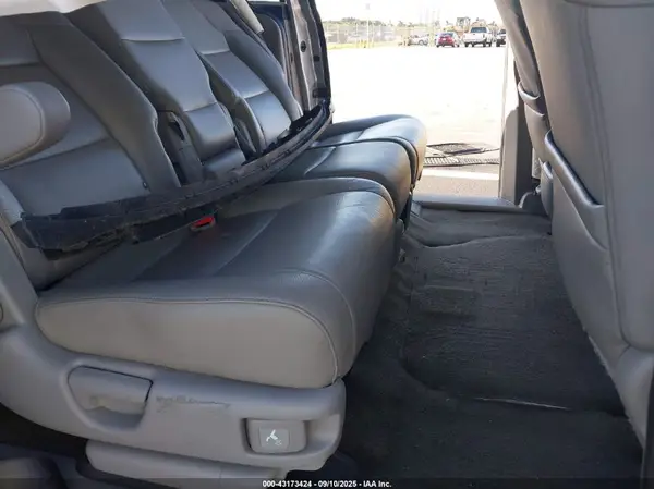 5FNRL5H61GB117599 2016 HONDA ODYSSEY - Image 8