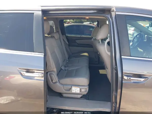 5FNRL5H61GB138081 2016 HONDA ODYSSEY - Image 8