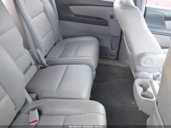 5FNRL5H61HB011123 2017 HONDA ODYSSEY - Image 8
