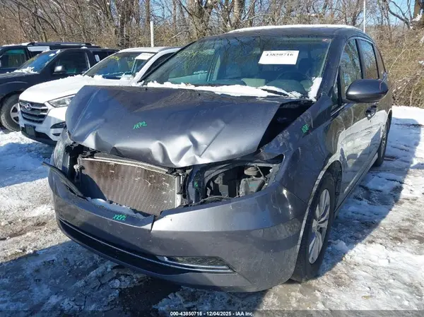 5FNRL5H61HB017584 2017 HONDA ODYSSEY - Image 2