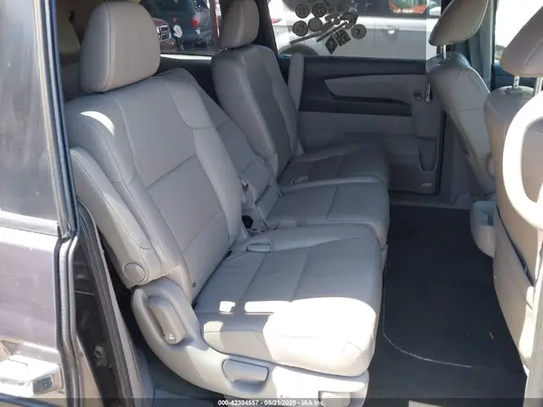 5FNRL5H62GB137747 2016 HONDA ODYSSEY - Image 8