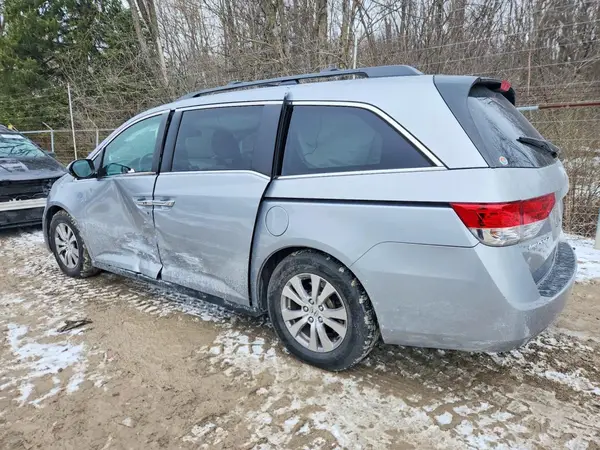 5FNRL5H62GB164155 2016 HONDA ODYSSEY - Image 2