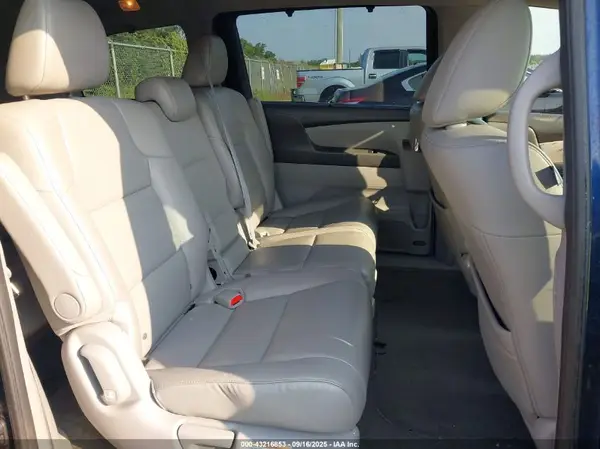5FNRL5H62HB005332 2017 HONDA ODYSSEY - Image 8