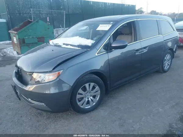 5FNRL5H62HB018422 2017 HONDA ODYSSEY - Image 2
