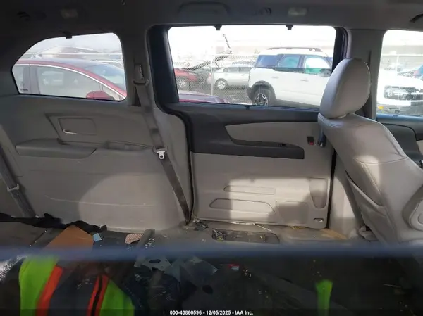 5FNRL5H62HB024253 2017 HONDA ODYSSEY - Image 8