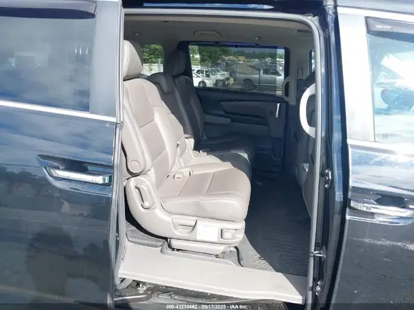 5FNRL5H63GB071130 2016 HONDA ODYSSEY - Image 8