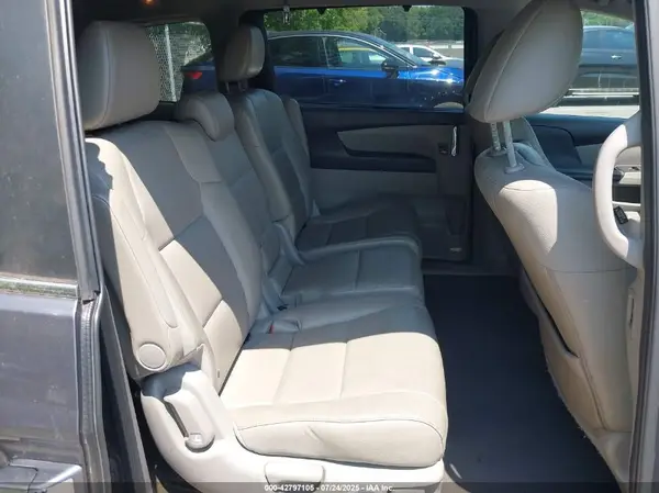 5FNRL5H63GB106832 2016 HONDA ODYSSEY - Image 8