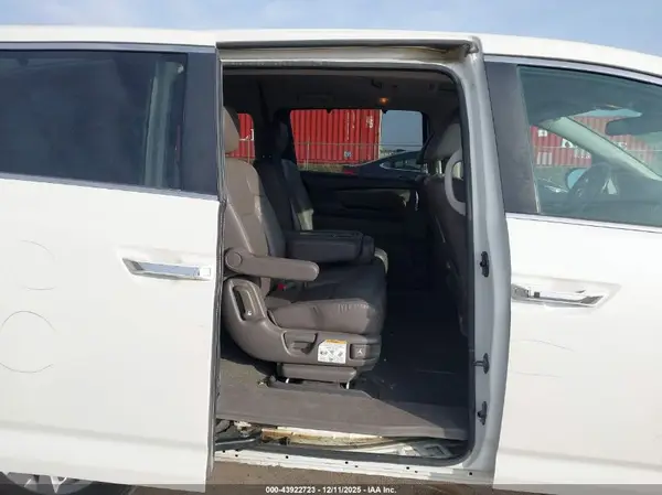 5FNRL5H63GB125834 2016 HONDA ODYSSEY - Image 8