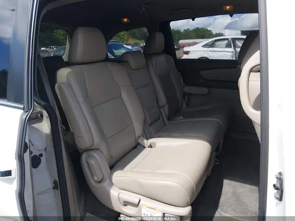 5FNRL5H63GB160521 2016 HONDA ODYSSEY - Image 8