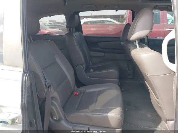 5FNRL5H63GB160972 2016 HONDA ODYSSEY - Image 8