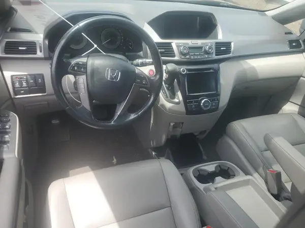 5FNRL5H63HB003198 2017 HONDA ODYSSEY - Image 8