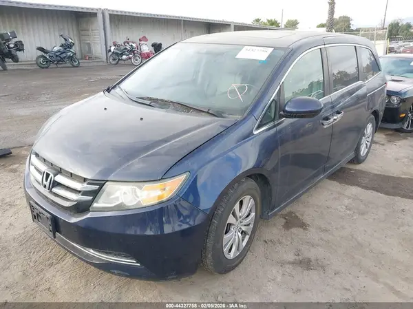 5FNRL5H63HB004559 2017 HONDA ODYSSEY - Image 2