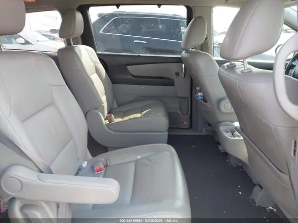 5FNRL5H63HB010071 2017 HONDA ODYSSEY - Image 8
