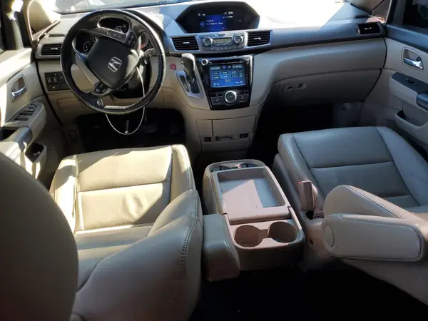 5FNRL5H63HB014055 2017 HONDA ODYSSEY - Image 8