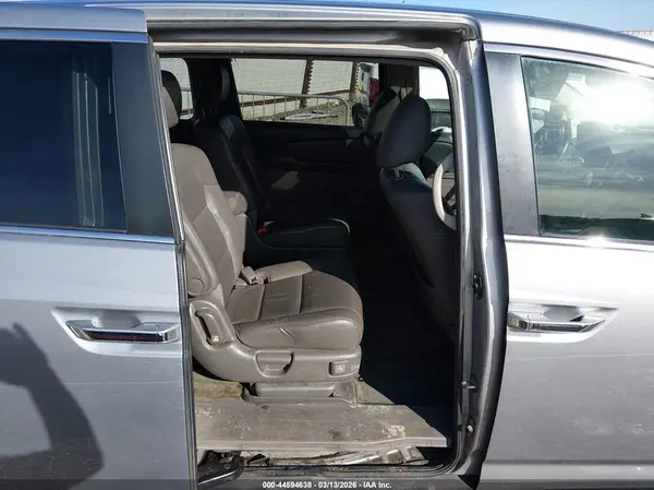 5FNRL5H64GB070990 2016 HONDA ODYSSEY - Image 8