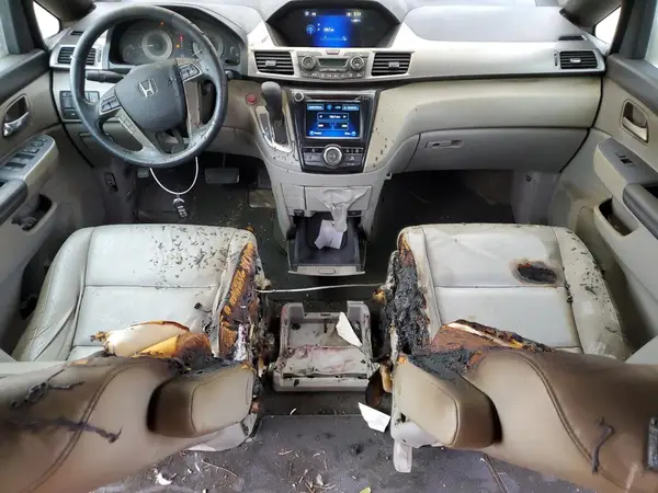 5FNRL5H64GB136714 2016 HONDA ODYSSEY - Image 8