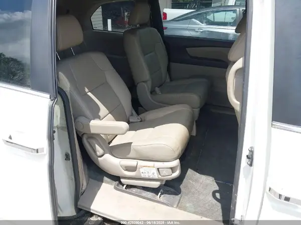 5FNRL5H64GB138351 2016 HONDA ODYSSEY - Image 8