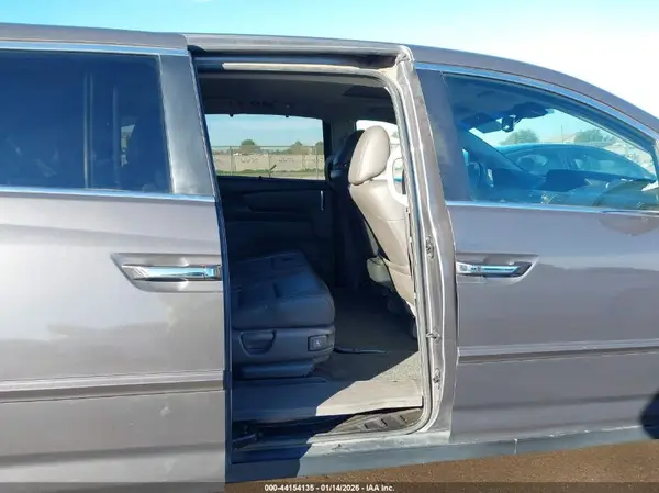 5FNRL5H64GB153741 2016 HONDA ODYSSEY - Image 8