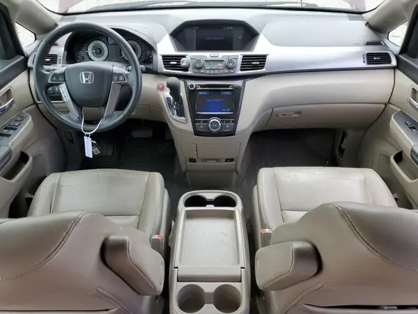 5FNRL5H64HB001735 2017 HONDA ODYSSEY - Image 8