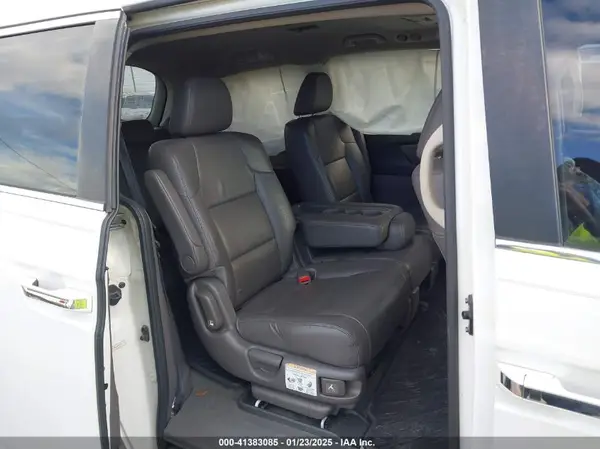 5FNRL5H64HB013383 2017 HONDA ODYSSEY - Image 8