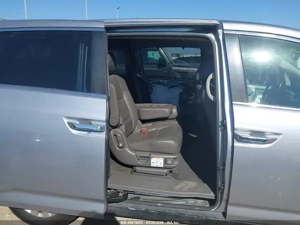 5FNRL5H64HB021127 2017 HONDA ODYSSEY - Image 8