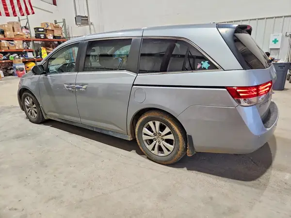 5FNRL5H65GB152906 2016 HONDA ODYSSEY - Image 2
