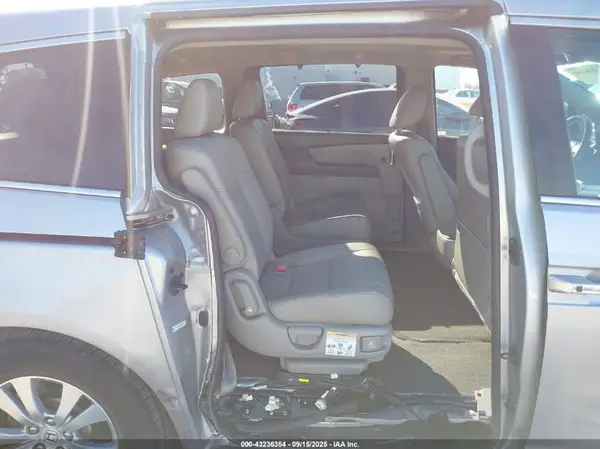 5FNRL5H65GB162397 2016 HONDA ODYSSEY - Image 8