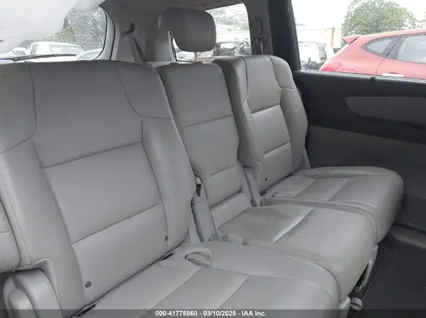 5FNRL5H65HB000111 2017 HONDA ODYSSEY - Image 8