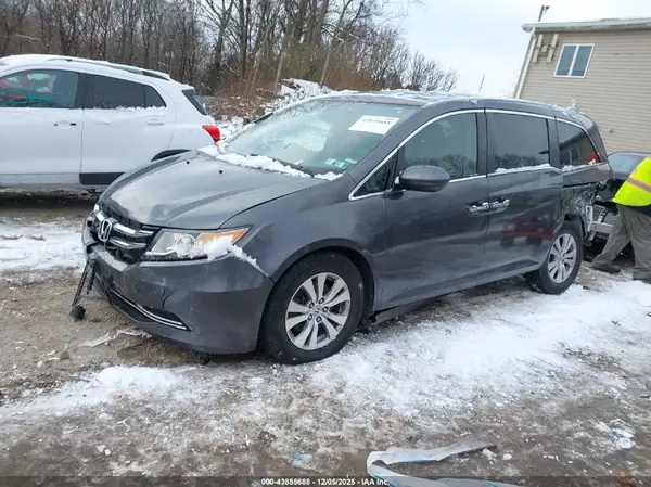 5FNRL5H65HB000884 2017 HONDA ODYSSEY - Image 2