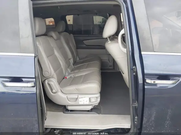 5FNRL5H65HB000951 2017 HONDA ODYSSEY - Image 8
