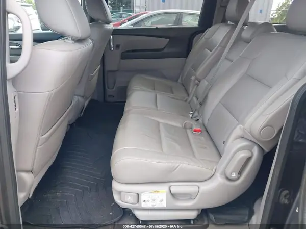 5FNRL5H65HB001517 2017 HONDA ODYSSEY - Image 8