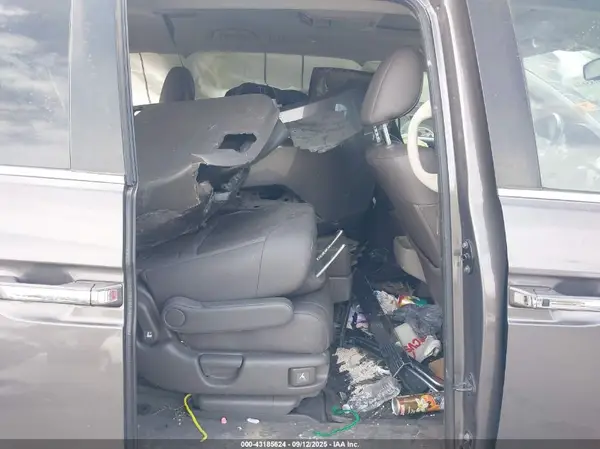 5FNRL5H65HB005180 2017 HONDA ODYSSEY - Image 8