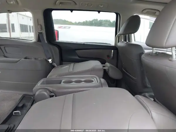 5FNRL5H66GB113791 2016 HONDA ODYSSEY - Image 8