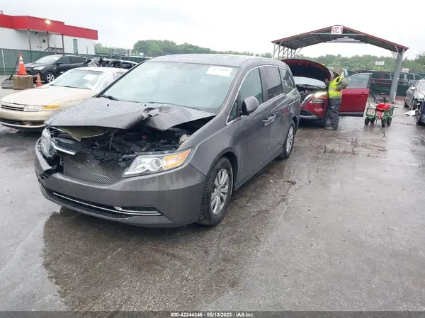 5FNRL5H66HB002837 2017 HONDA ODYSSEY - Image 2