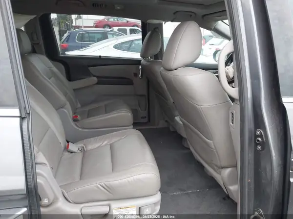 5FNRL5H66HB010100 2017 HONDA ODYSSEY - Image 8