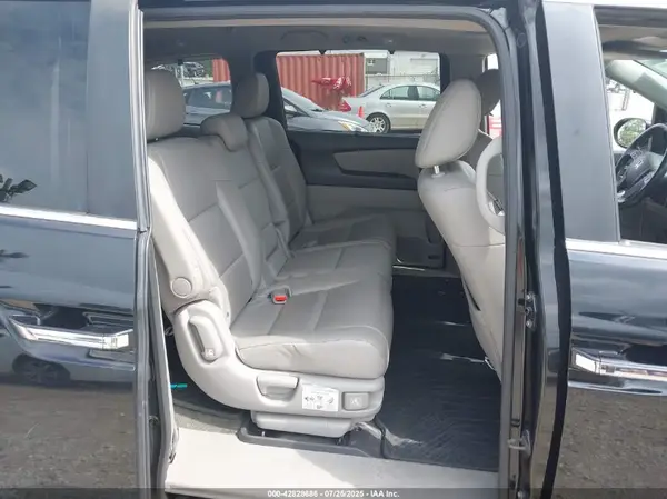5FNRL5H67GB086584 2016 HONDA ODYSSEY - Image 8