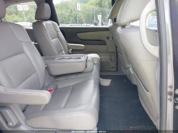 5FNRL5H67GB121026 2016 HONDA ODYSSEY - Image 8
