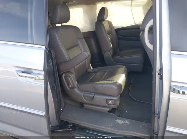 5FNRL5H67GB163910 2016 HONDA ODYSSEY - Image 8