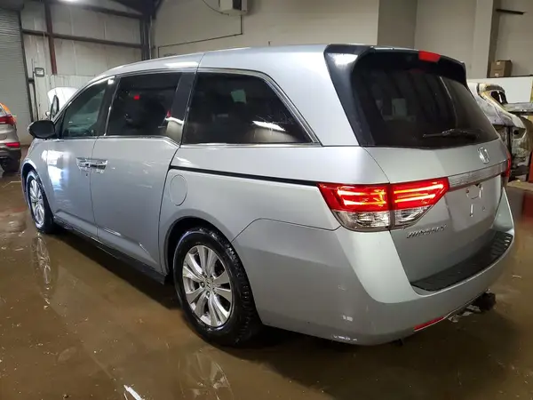 5FNRL5H67HB001518 2017 HONDA ODYSSEY - Image 2