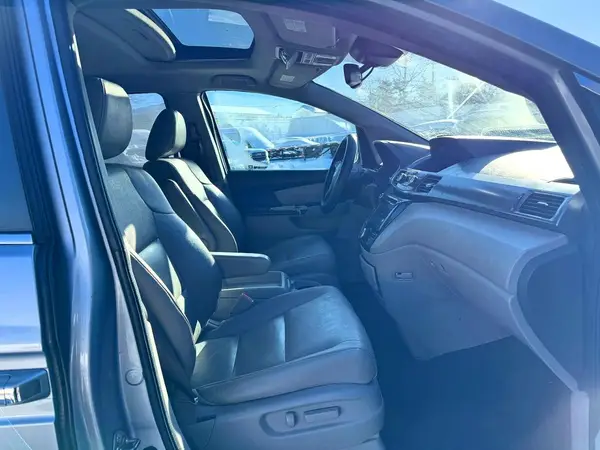 5FNRL5H67HB010977 2017 HONDA ODYSSEY - Image 8