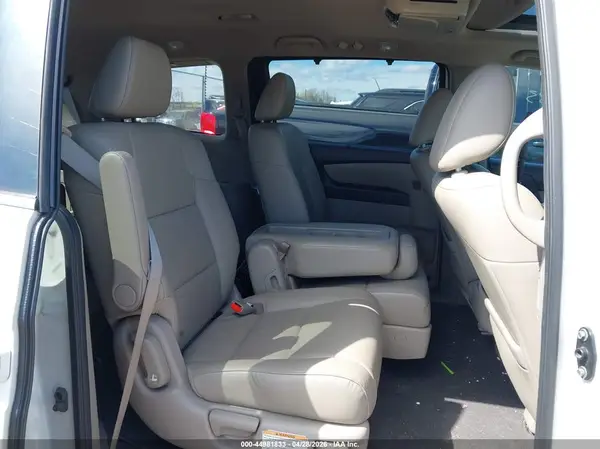 5FNRL5H67HB013457 2017 HONDA ODYSSEY - Image 8