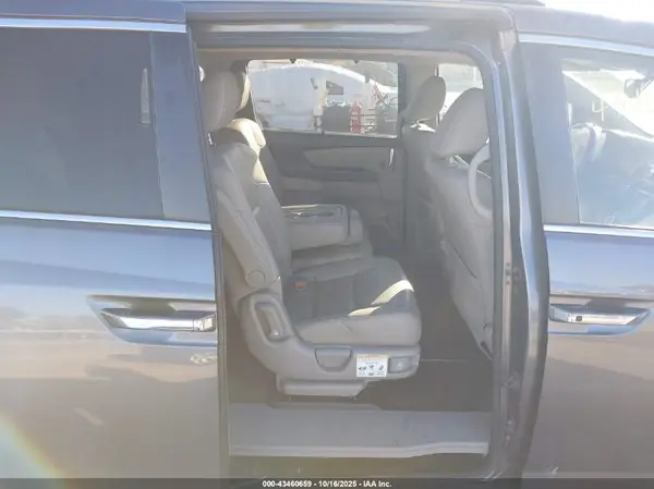 5FNRL5H67HB015127 2017 HONDA ODYSSEY - Image 8