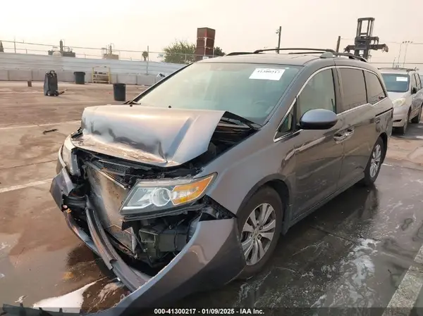 5FNRL5H67HB024457 2017 HONDA ODYSSEY - Image 2