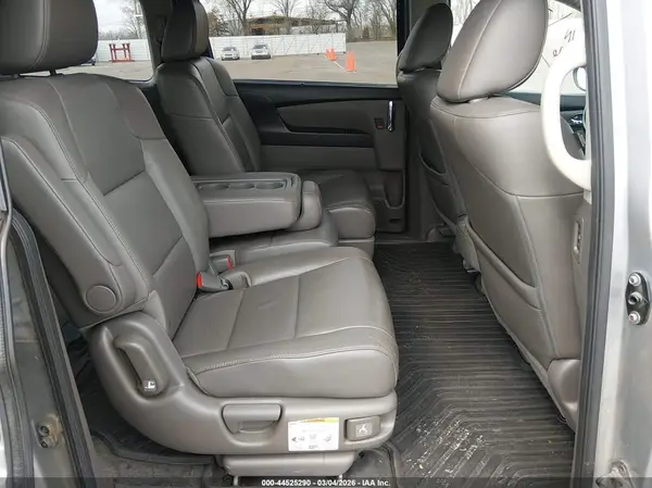 5FNRL5H68GB074914 2016 HONDA ODYSSEY - Image 8