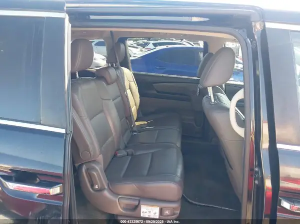 5FNRL5H68GB082141 2016 HONDA ODYSSEY - Image 8