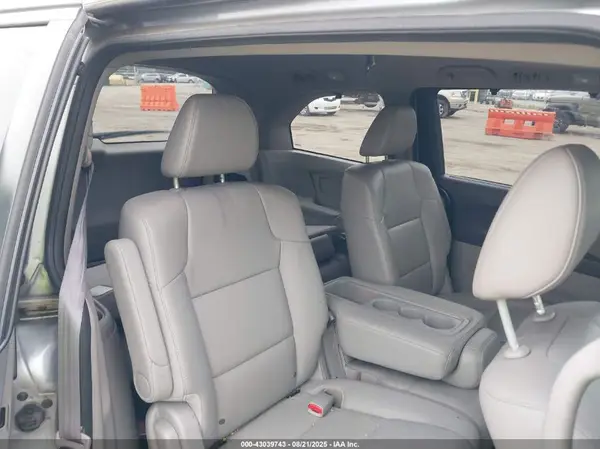 5FNRL5H68GB082429 2016 HONDA ODYSSEY - Image 8